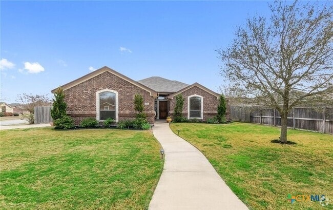 Building Photo - 611 Kelly Dr Rental