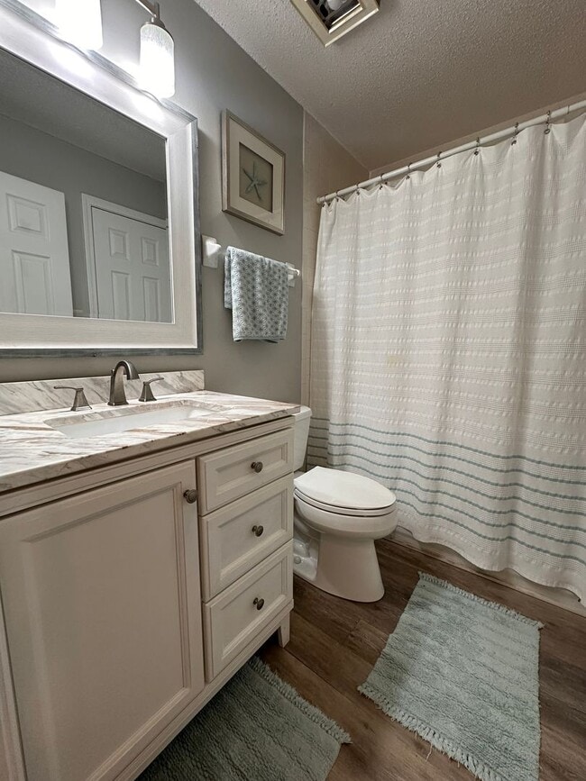 Photo - 50% OFF FIRST MONTHS RENT---- Condo in Miramar Beach