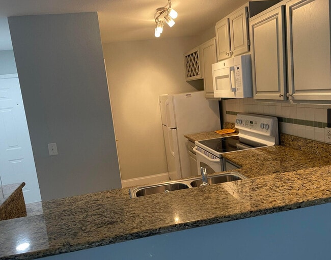 Building Photo - 1705 Palm Cove Blvd Unit 108