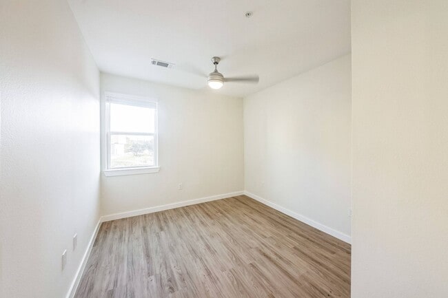 Photo - Summit at Renaissance Park