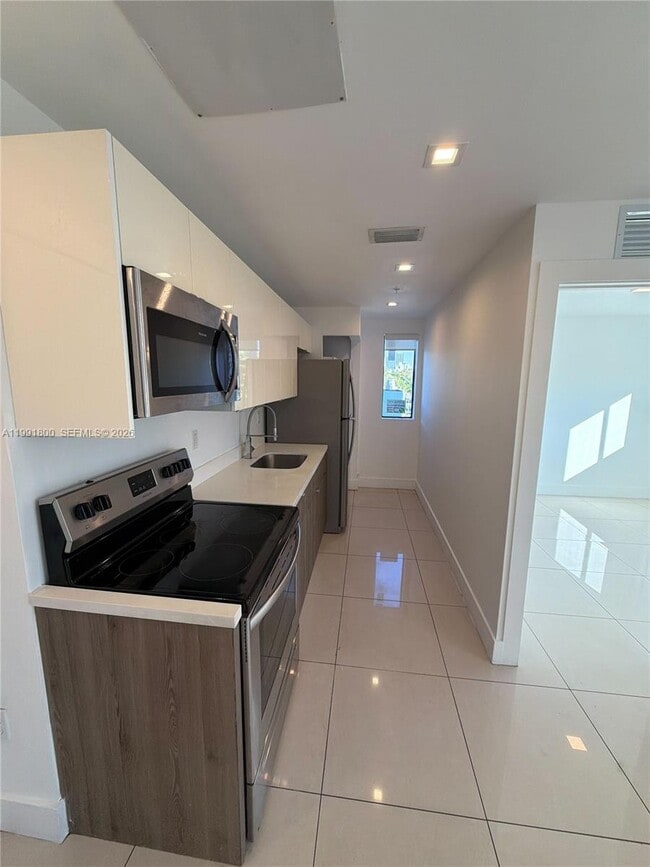 Photo - 829 SW 18th Ave Unit 111