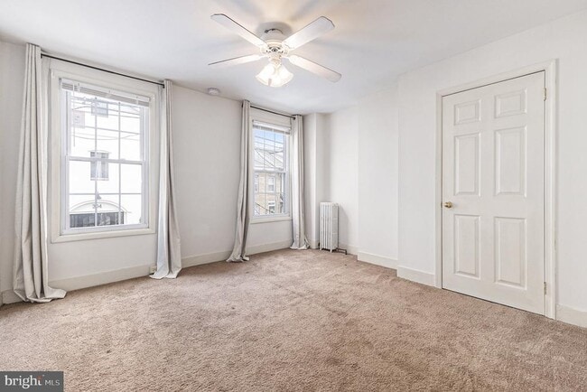309 E Hector St