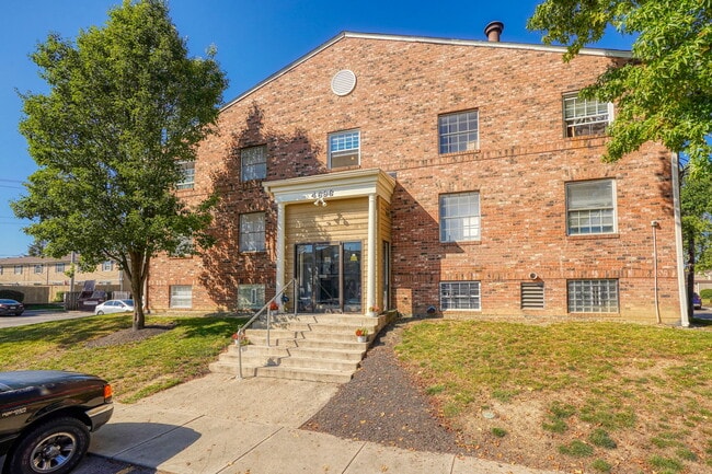 Photo - 4696 Tarryton Ct S