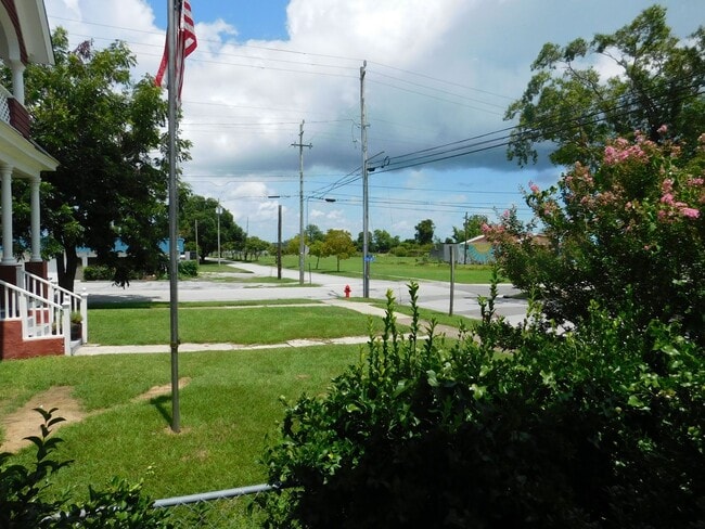 Photo - 304 Avenue A