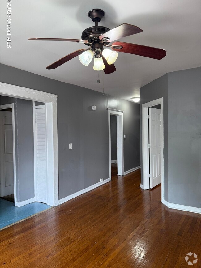 Building Photo - 541 Washington Ave Rental