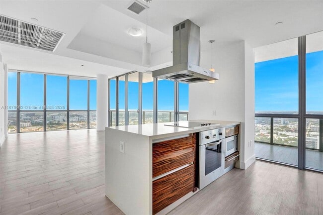 Building Photo - 1100 Biscayne Blvd Unit 5307 Rental