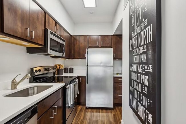 Photo - 120 E Chestnut St