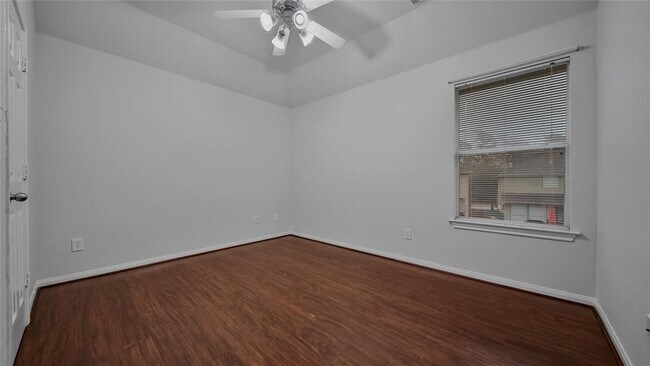 Building Photo - 87 W Twinvale Loop