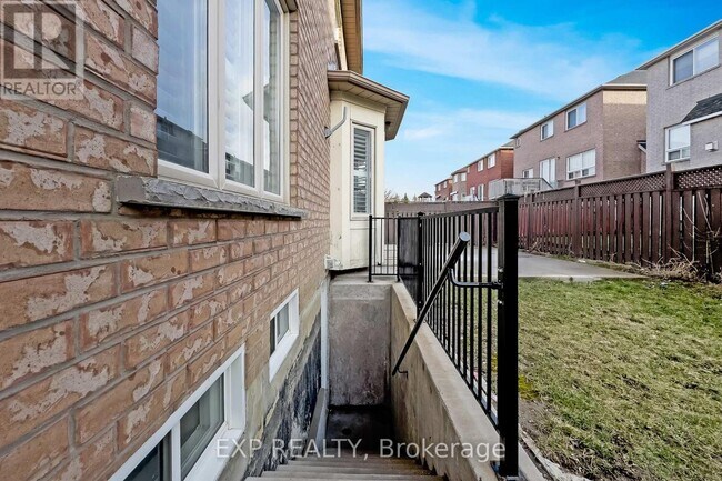 Photo - 50 Marbleseed Crescent