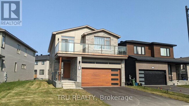 Photo - 813 Crossgate St