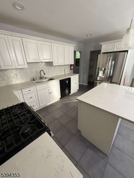 Photo - 681 E 28th St