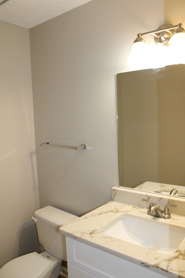 Guest powder room - 915 Joseph club dr
