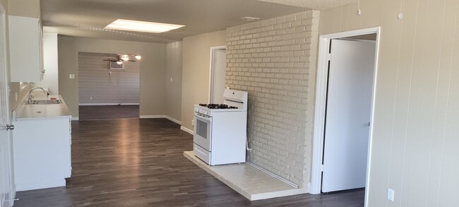 Photo - Beautiful home. Apply today!