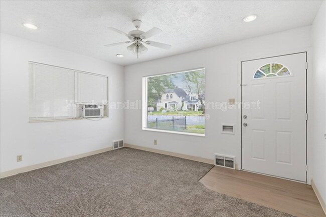 Photo - 2353 Jackson Ave