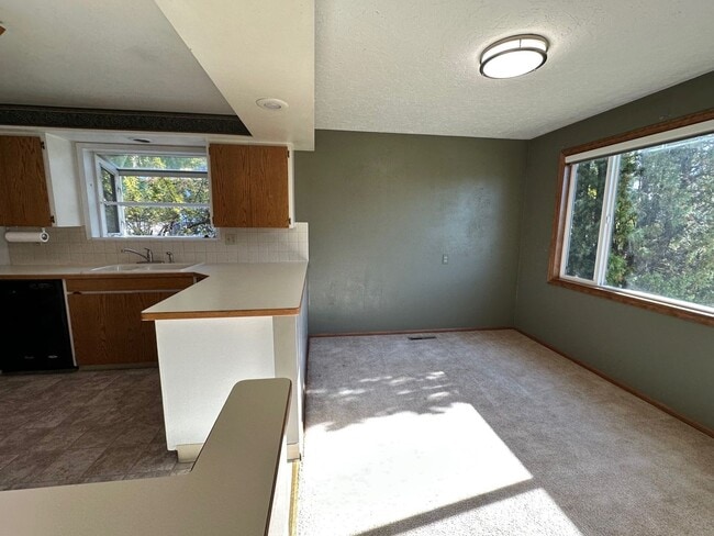 Photo - Northwest Area 3 Bedroom 2 Bath Rancher