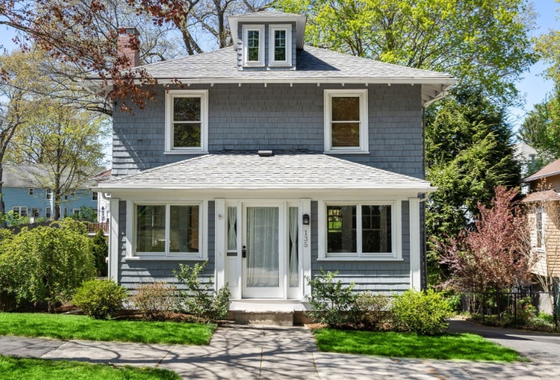 Photo - 135 Rowe St (Auburndale, MA)