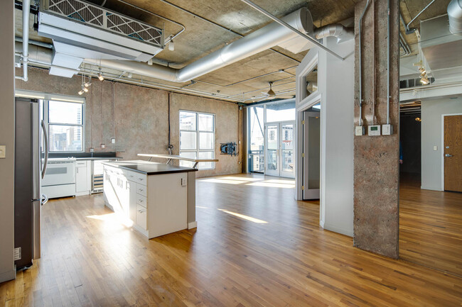 Photo - 2020 Arapahoe St Apartment Unit 1130