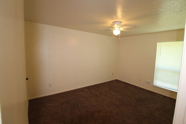 Photo - 211-213 Skylark Ct Unidad 211 Skylark