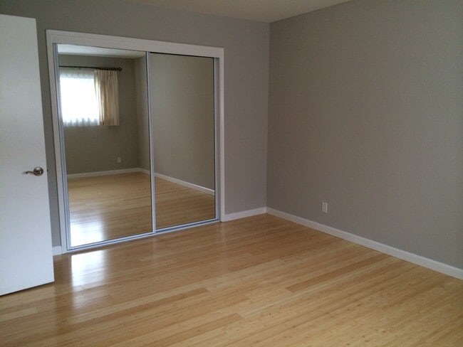 Photo - Noel Oaks Apartments