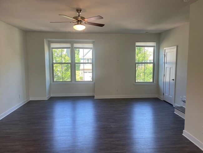 Photo - Luxury 3BR Townhome in Langtree- Modern Finishes & Prime Location!
