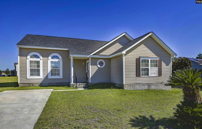 Building Photo - 331 Woodcote Dr
