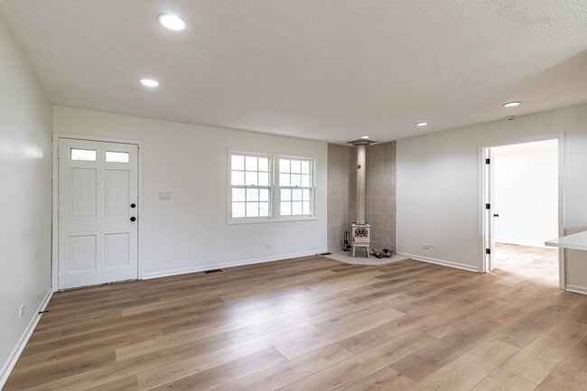 Photo - 1075 Aspen Dr