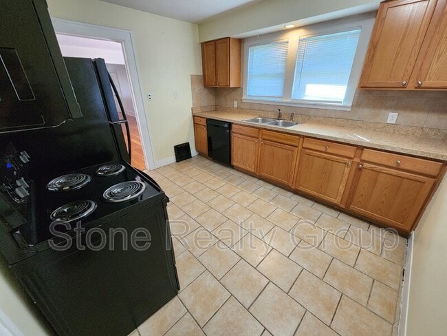 Photo - 127 Monterey Ave