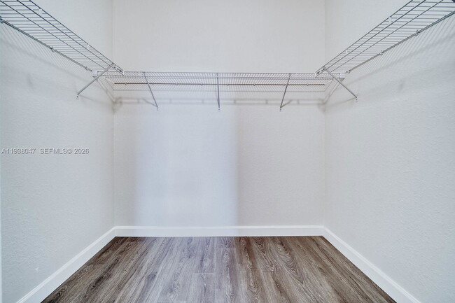 Photo - 2479 NE 4th St