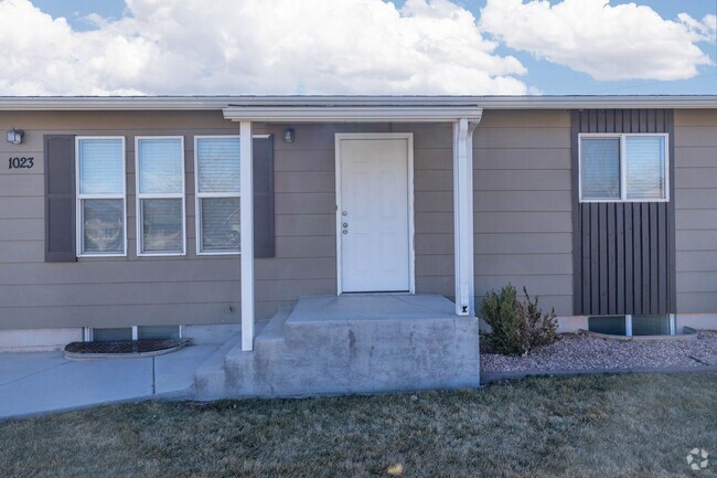 Building Photo - MEMC1023 Unit 1027 Rental