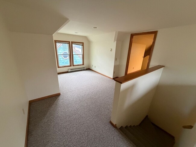 Photo - 419 W Doty St Unidad #2