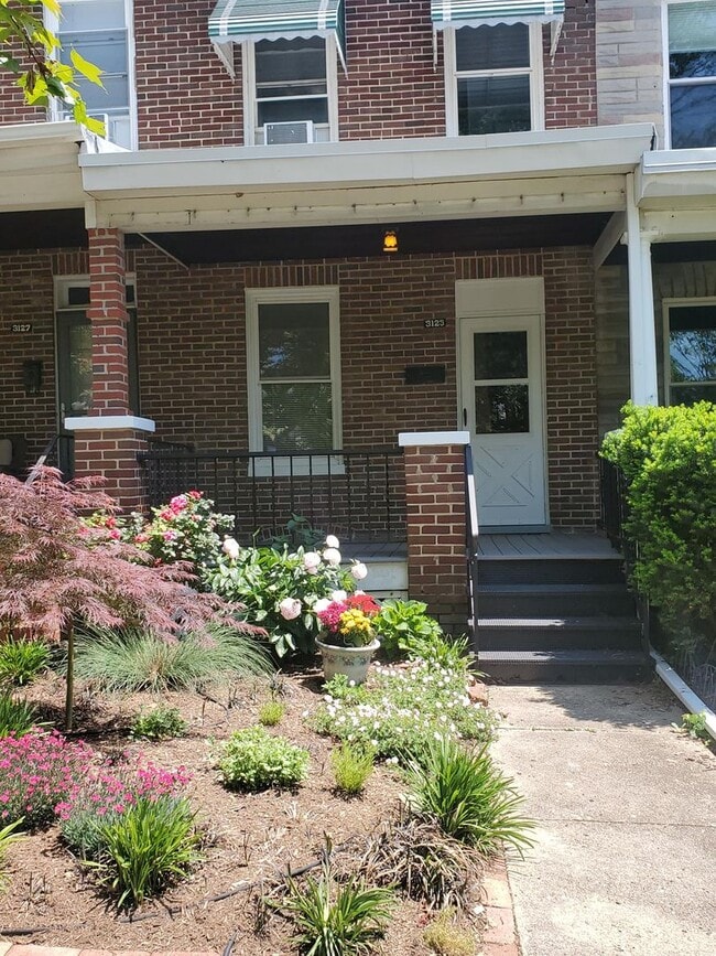 Building Photo - Charming 2 BR/1BA townhome in historic Hampden