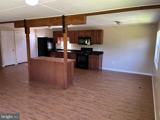 Photo - 716 Red Hill Rd