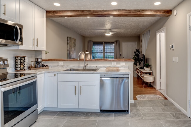 Photo - 203 Buck Cove Terrace