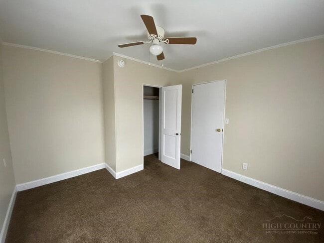 Photo - 11 E 5th St