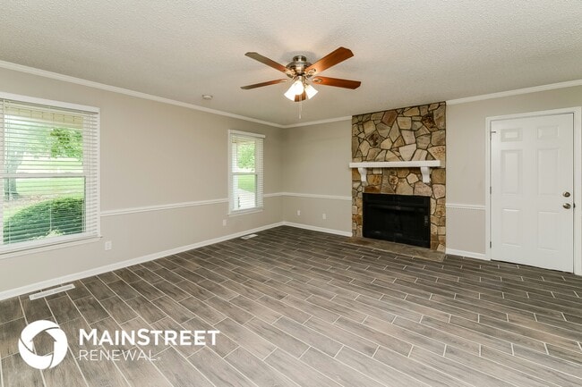 Photo - 2359 Oakton Dr