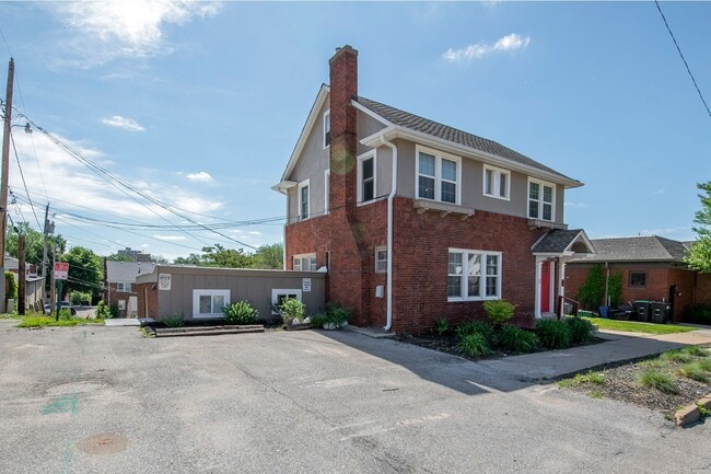 Photo - 563 S 35th St