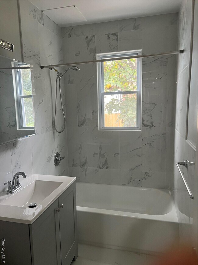 Photo - 59-33 48th Ave Unidad 1st fl