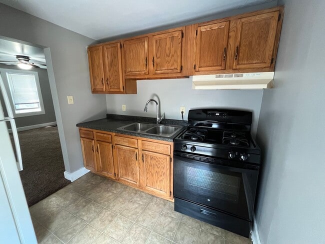 Photo - 828 Huestis Ave Unit Apt 2