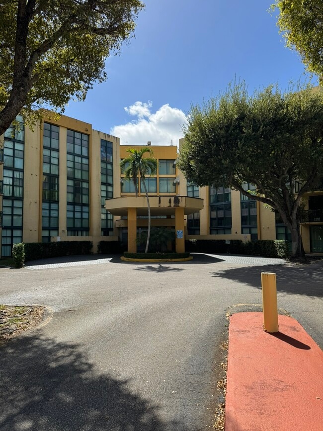 Aéreo - 11800 SW 18th St Unidad 422