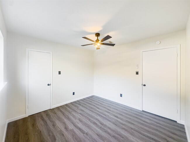 Photo - 5111 Seymour Dr