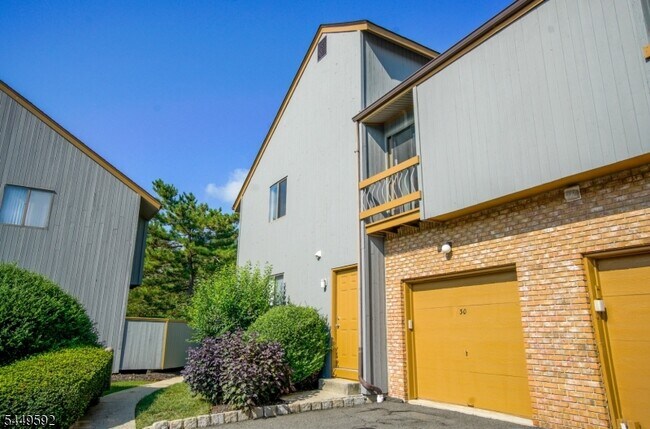 Photo - 30 Chestnut Ct