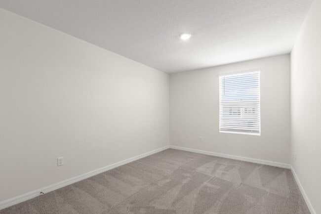 Photo - "Spacious 4-Bedroom Retreat with 3 Full Baths - 2260 Sq Ft of Comfort in Parrish, FL!"