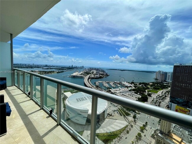 Building Photo - 888 Biscayne Blvd Unit 4902 Rental