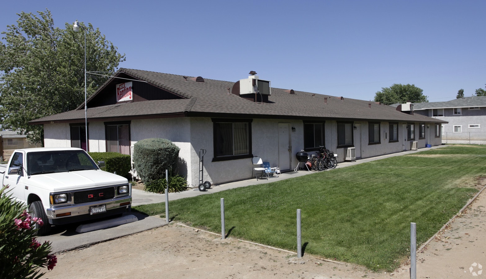 Honey Garden Apartments - Honey Garden Apartments