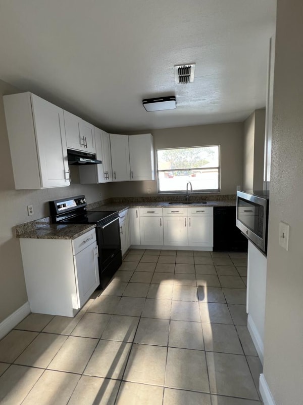 2001 Basil Dr