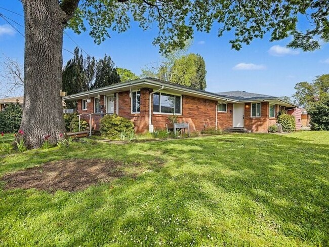 Building Photo - Duplex: 2 Bedrooms - Salem SE