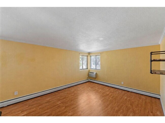Photo - 3120 Hennepin Ave S Unit 205