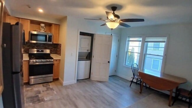 Photo - 93 Bayview Ave