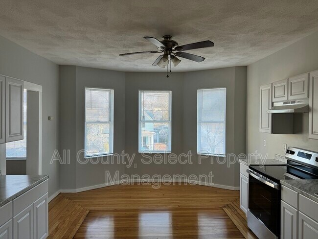 Photo - 118 Eastern Ave Unit #2