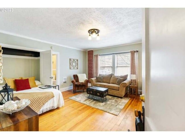 Photo - 20 NW 16th Ave